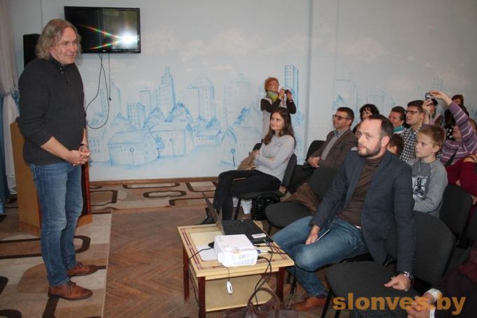 Артист Юрий Жигамонт встретился со слонимчанами