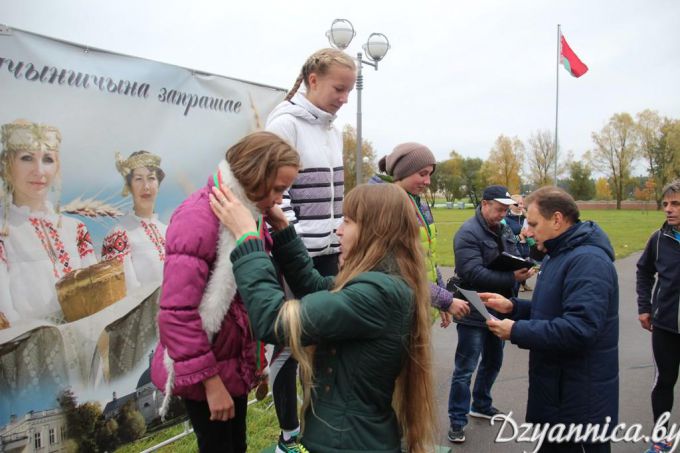 Десять километров бегом: "Щучинская "десятка" определила самых выносливых легкоатлетов района