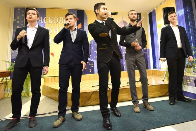 Счастье в кубе. В Советском районе мамам троих детей вручили удостоверения многодетной семьи