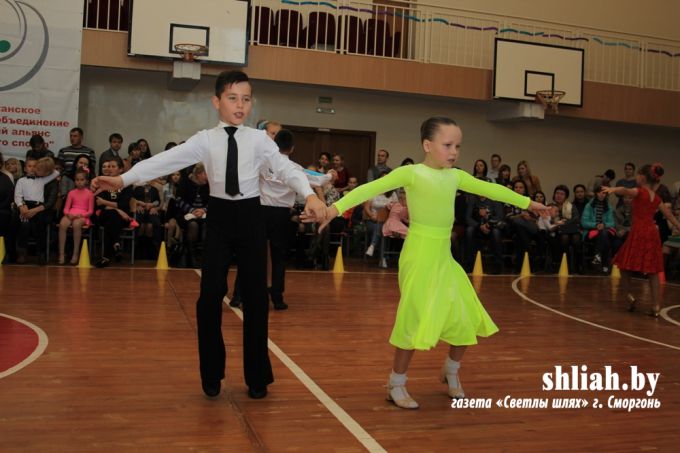 Вальс, полька и зажигательная латина. В Сморгони прошел «Танцевальный марафон»