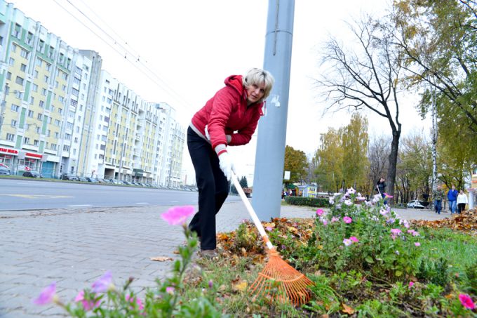 Фотофакт. На районном субботнике в Советском приводили в порядок зоны отдыха