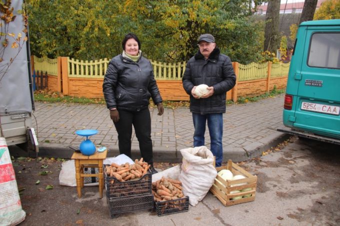 И закупились, и повеселились.В Ошмянах прошла сельскохозяйственная ярмарка