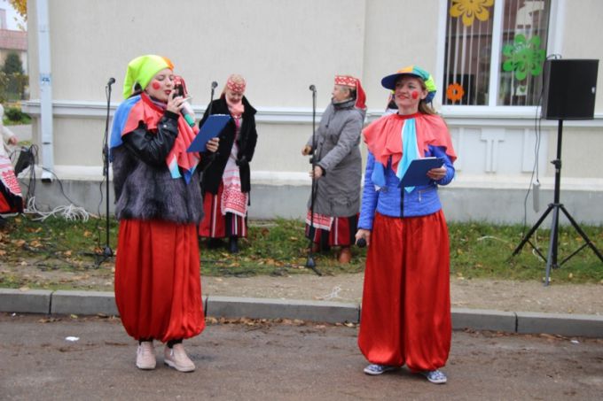 И закупились, и повеселились.В Ошмянах прошла сельскохозяйственная ярмарка