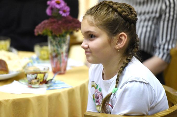 В Советском районе мамам троих детей вручили удостоверения многодетной семьи