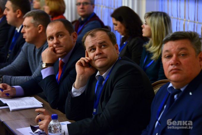 Гомельчанам предложили создать беспилотный комбайн и построить свой фармакологический завод