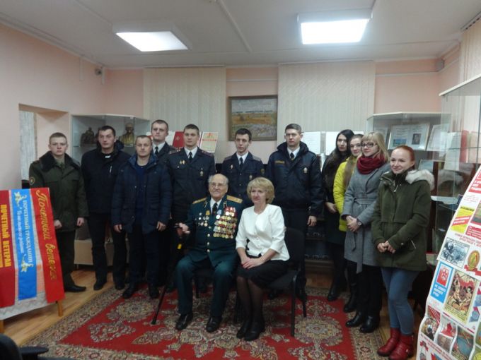 Молодые специалисты заложили в Поколюбичах рябиновую Аллею Славы