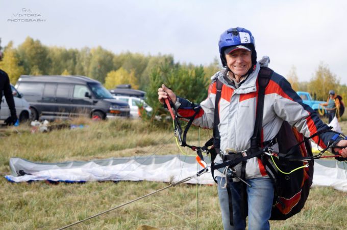 На аэродроме в Зябровке Гомельского района прошли соревнования по парапланерному спорту "Полесский десант-2017"