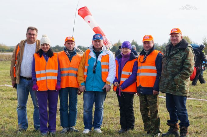 На аэродроме в Зябровке Гомельского района прошли соревнования по парапланерному спорту "Полесский десант-2017"