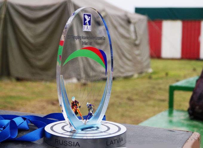 На аэродроме в Зябровке Гомельского района прошли соревнования по парапланерному спорту "Полесский десант-2017"