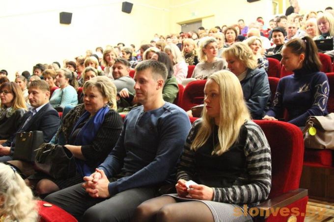 О женском счастье и школьной поре спела Татьяна Овсиенко в Слониме