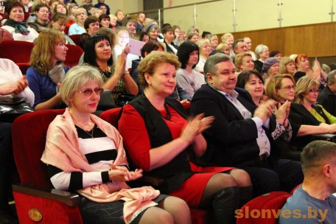 О женском счастье и школьной поре спела Татьяна Овсиенко в Слониме