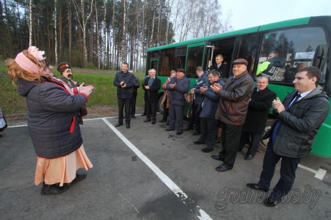 Свислочь принимает гостей. На границе Свислочского района встретили делегации участников областных «Дажынак»
