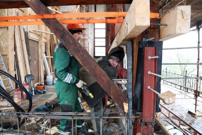 Стена Коложи будет цвета Umbrа. "ГП" продолжает освещать ход ремонтных работ (+Видео)