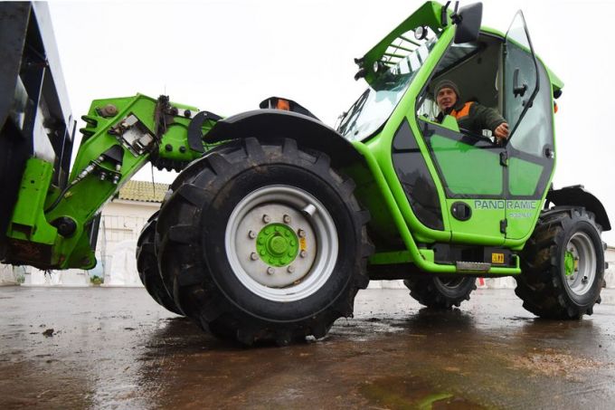 Гомельский химзавод поздравил коллектив «Морозовичи-Агро» с профессиональным праздником