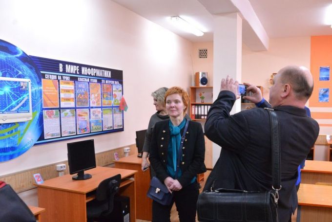 Светлогорские педагоги побывали на экскурсии в школах и гимназиях Советского района