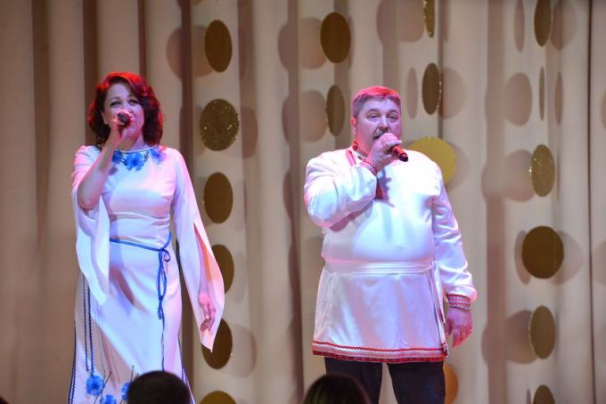 Фотофакт. Праздничный концерт и обновлённая Доска почёта на «Милкавите»