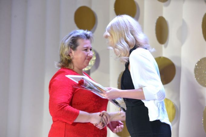 Фотофакт. Праздничный концерт и обновлённая Доска почёта на «Милкавите»