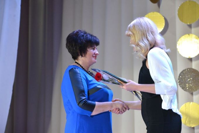 Фотофакт. Праздничный концерт и обновлённая Доска почёта на «Милкавите»