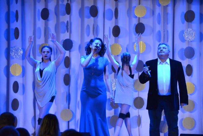 Фотофакт. Праздничный концерт и обновлённая Доска почёта на «Милкавите»