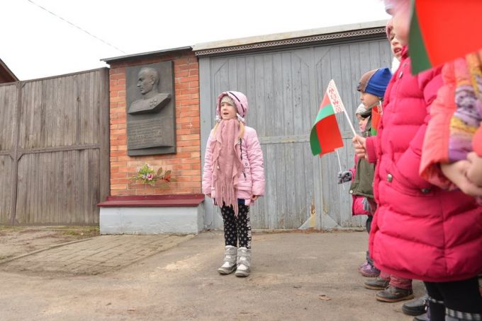 Жильцы улицы Рокоссовского почтили память Маршала Советского Союза