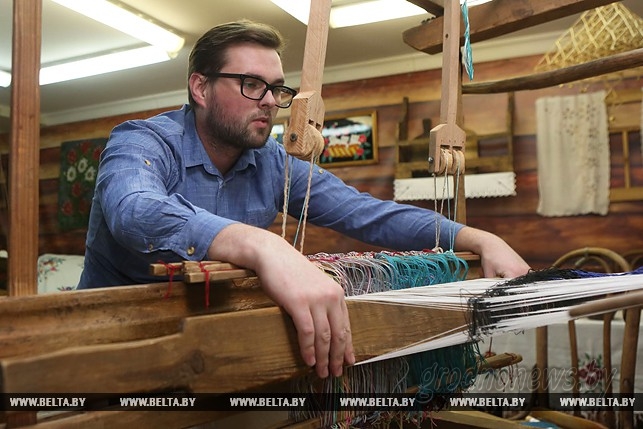 Белокипенное «золото» Понеманья. На Лидчине возрождают уникальные традиции ткачества