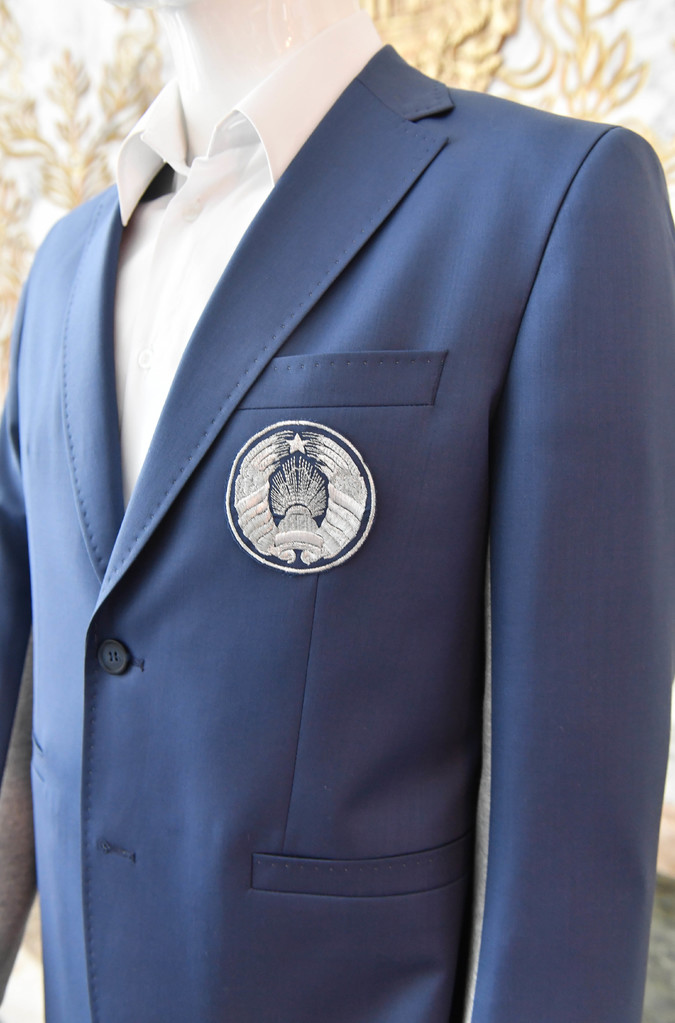 Александру Лукашенко показали форму белорусских атлетов и волонтеров на II Европейских играх